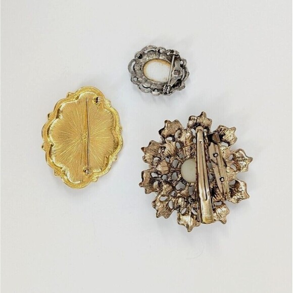 3 Vintage Brooch Avon Victorian Spring Faux Pearl Hand Painted Pin Romantic - Picture 6 of 14